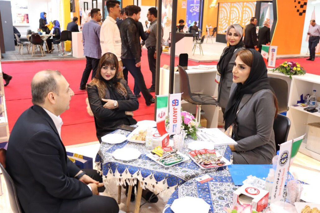 گزارش تصویری از غرفه مجتمع فولاد جاوید بناب در دومین روز نمایشگاه متافو تبریز ۲۰۲۵