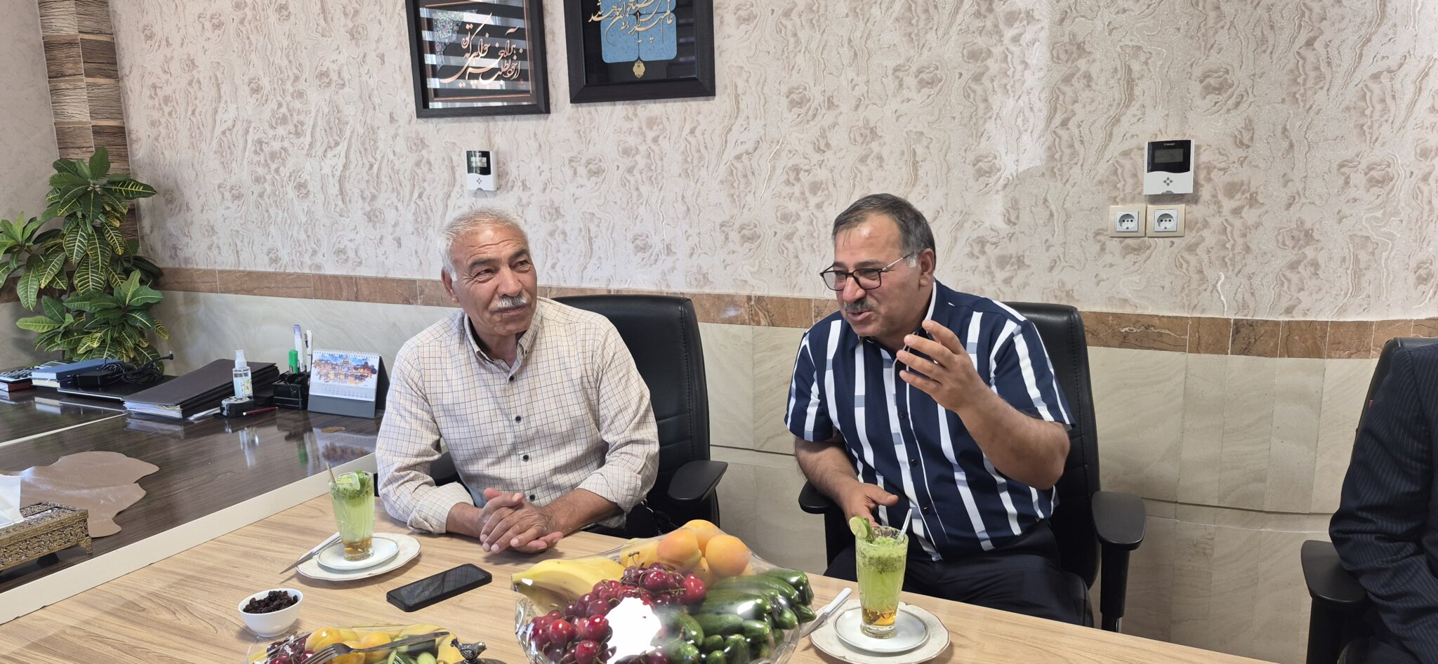 بازدید مدیرکل بانک رفاه آذربایجان شرقی از مجتمع فولاد جاوید بناب